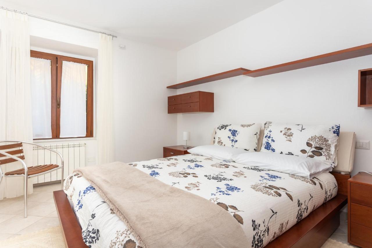 Spacious 3-Bedroom Apartment With Courtyard In Tempio Pausania - Perfect For Families Exteriör bild