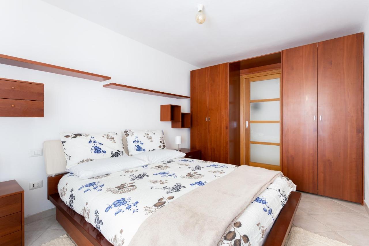 Spacious 3-Bedroom Apartment With Courtyard In Tempio Pausania - Perfect For Families Exteriör bild