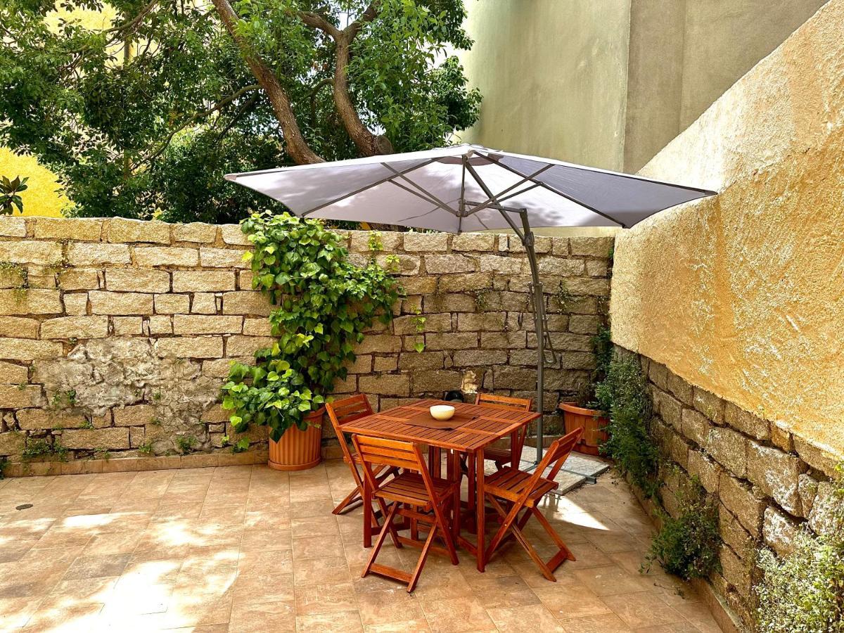 Spacious 3-Bedroom Apartment With Courtyard In Tempio Pausania - Perfect For Families Exteriör bild